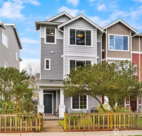 6576 High Point Dr SW, Seattle, WA 98126