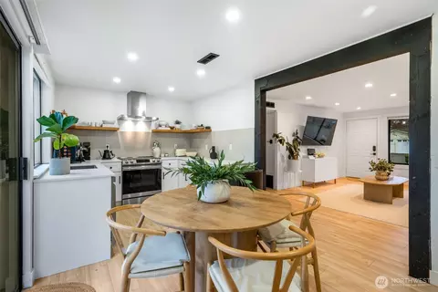 Dining - 327 213 Pl SW, Bothell, WA 98021 photo 1 of 1