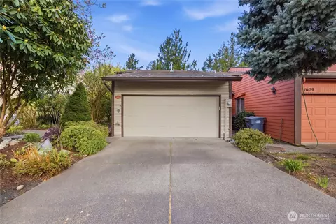 7631 Zircon Dr SW, Lakewood, WA 98498