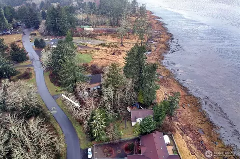 816 Duck Lake Dr NE, Ocean Shores, WA 98569