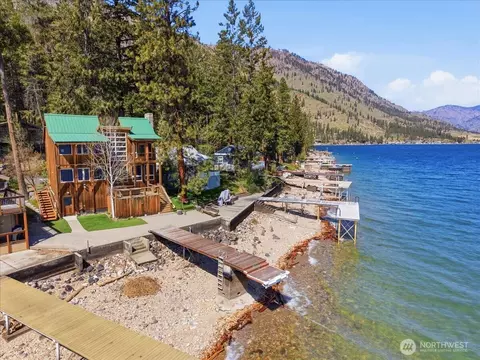 12632 S Lakeshore Rd, Chelan, WA 98816