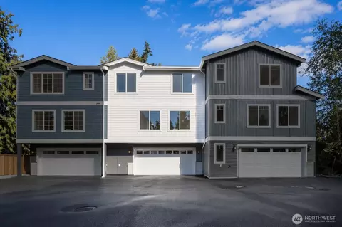 19505 Damson Rd #C2, Lynnwood, WA 98036