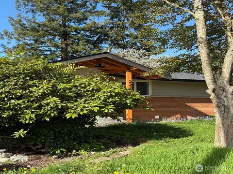 2227 Burley Dr, Everett, WA 98208