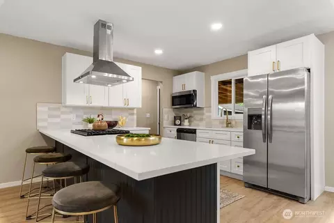 8408 Dalton Dr SW, Lakewood, WA 98498