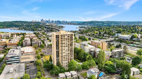 4540 8th Ave NE #405, Seattle, WA 98105