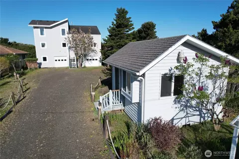 271 Sand Dune Ave NW, Ocean Shores, WA 98569