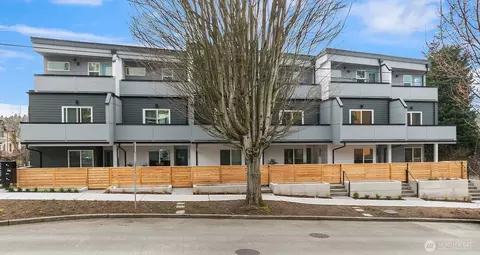 105 NW 39th St #B, Seattle, WA 98107