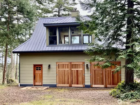 186 S Ridge Rd, Anacortes, WA 98221