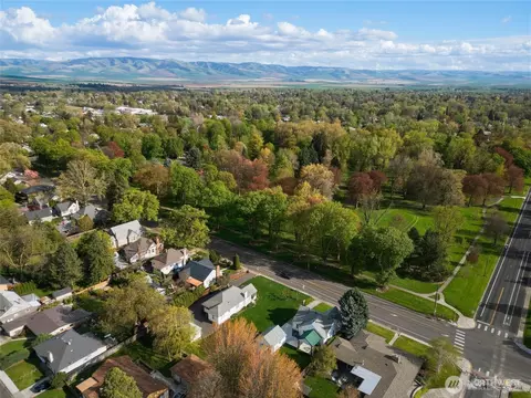 View/Area - 965 E Alder St, Walla Walla, WA 99362 photo 3 of 3