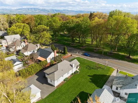 View/Area - 965 E Alder St, Walla Walla, WA 99362 photo 2 of 3