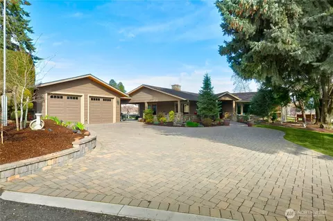 160 Horseshoe Ln, Selah, WA 98942