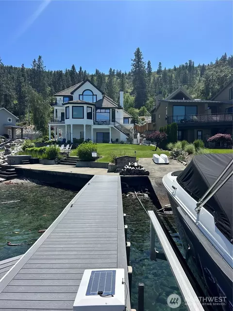 3300 S Lakeshore Rd, Chelan, WA 98816