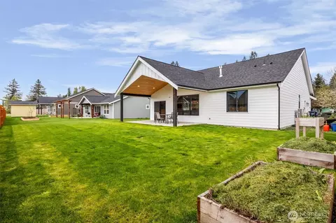 Exterior - 706 E 4th St, Nooksack, WA 98276 photo 4 of 5