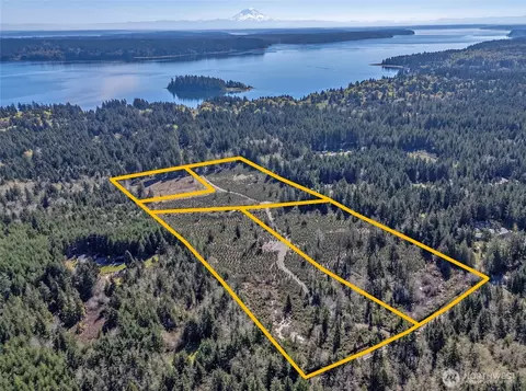 1800 E Harstine Island Rd N, Shelton, WA 98584