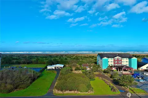 823 Ocean Shores Blvd NW, Ocean Shores, WA 98569