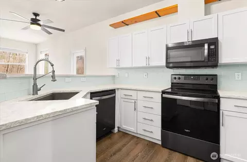 Kitchen - 17426 Bothell Way NE #A302, Bothell, WA 98011 photo 2 of 5