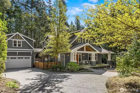 14340 Shasta Ln NE, Bainbridge Island, WA 98110