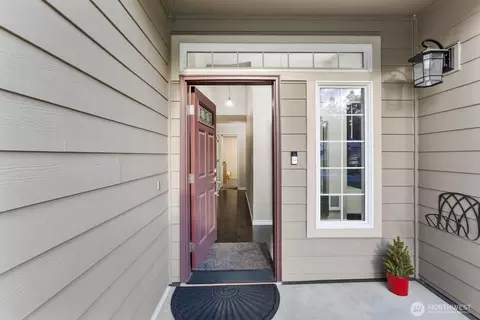 Entry Way - 25309 38th Ave E, Spanaway, WA 98387 photo 1 of 2