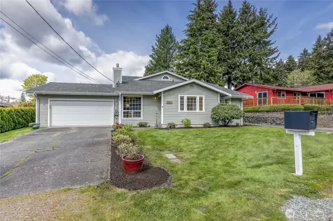 17851 9th Ave NE, Poulsbo, WA 98370