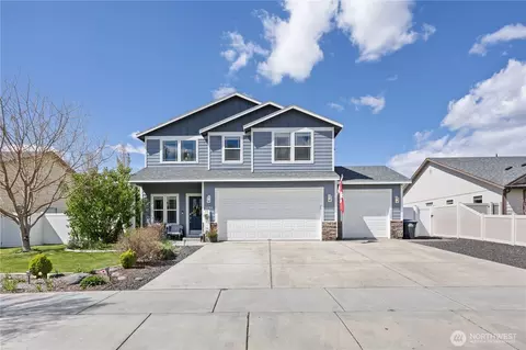 1206 NE Fairway Dr, Moses Lake, WA 98837
