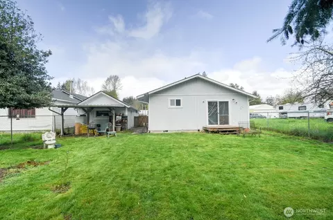 Exterior - 242 Main St, Onalaska, WA 98570 photo 4 of 7