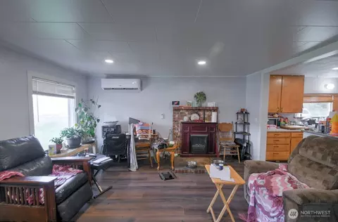 Living - 242 Main St, Onalaska, WA 98570 photo 2 of 2