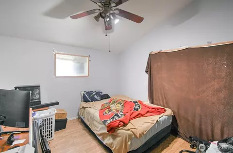Bedroom - 242 Main St, Onalaska, WA 98570 photo 3 of 3