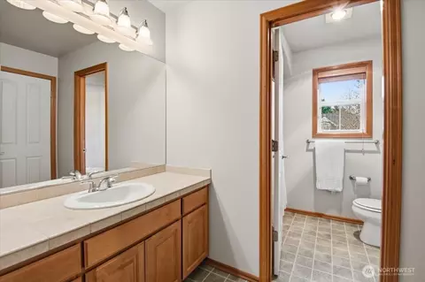 Bath - 2108 242nd St SE, Bothell, WA 98021 photo 3 of 4