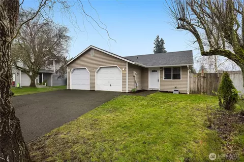 4938 Wilshire Ct SE #A & B, Lacey, WA 98503