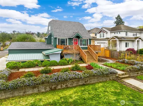 2208 Smithers Ave S, Renton, WA 98055