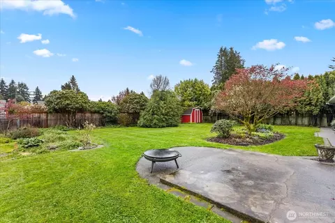 Exterior - 10831 35th Ave SE, Everett, WA 98208 photo 5 of 11