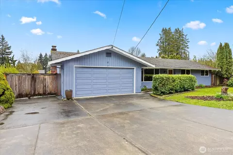 Exterior - 10831 35th Ave SE, Everett, WA 98208 photo 10 of 11