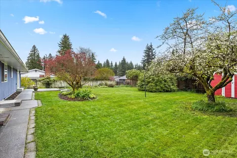 Exterior - 10831 35th Ave SE, Everett, WA 98208 photo 6 of 11