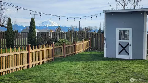 Exterior - 44927 228th Ave SE, Enumclaw, WA 98022 photo 4 of 6