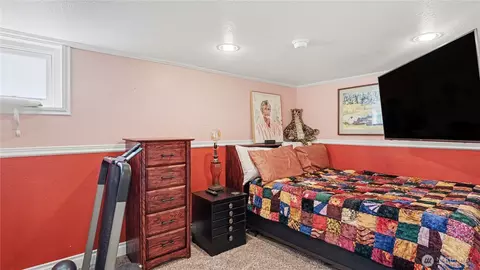 Bedroom - 44927 228th Ave SE, Enumclaw, WA 98022 photo 2 of 2