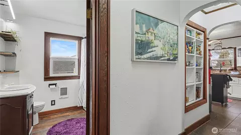 Entry Way - 44927 228th Ave SE, Enumclaw, WA 98022 photo 2 of 2