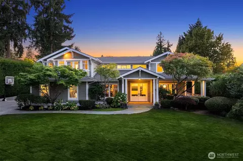 4427 95th Ave NE, Yarrow Point, WA 98004