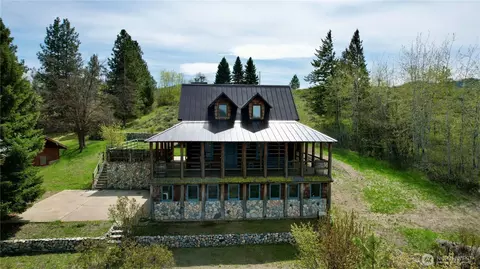 132 Twin Lakes Rd, Winthrop, WA 98862