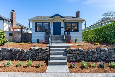7534 Jones Ave NW, Seattle, WA 98117