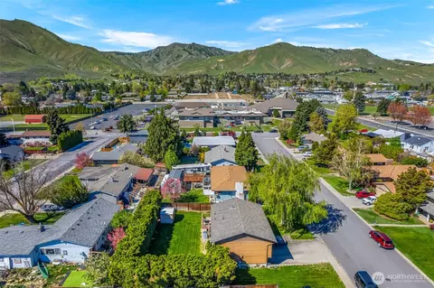 1517 4th St, Wenatchee, WA 98801