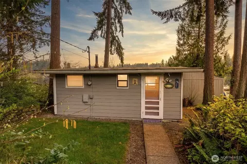 17024 Pleasant Beach Dr SE, Yelm, WA 98597