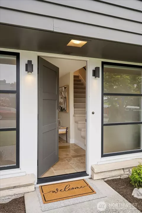 1908 122nd Ave SE, Bellevue, WA 98005 photo 2