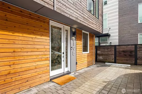 819 NW 54th St #B, Seattle, WA 98107