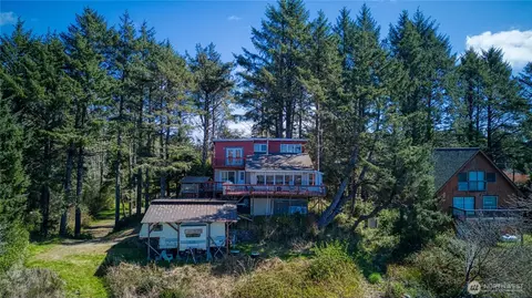 2543 State Route 109, Ocean Shores, WA 98569