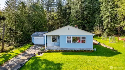 2601 17th St, Anacortes, WA 98221