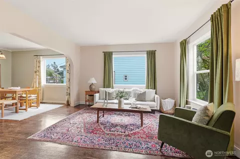 Living - 2115 Rockefeller Ave, Everett, WA 98201 photo 2 of 2
