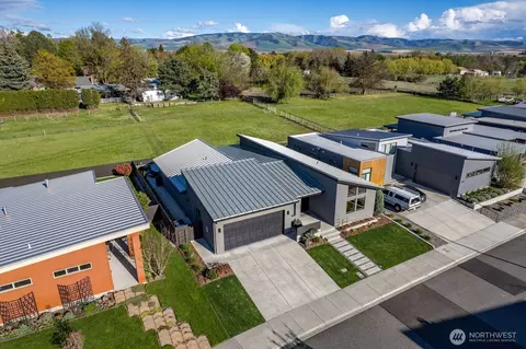 View/Area - 2125 Paramount St, Walla Walla, WA 99362 photo 1 of 2