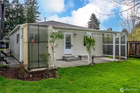25460 111th Ave SE, Kent, WA 98030