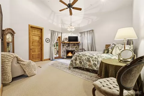 Bedroom - 42732 284th Ave SE, Enumclaw, WA 98022 photo 3 of 4