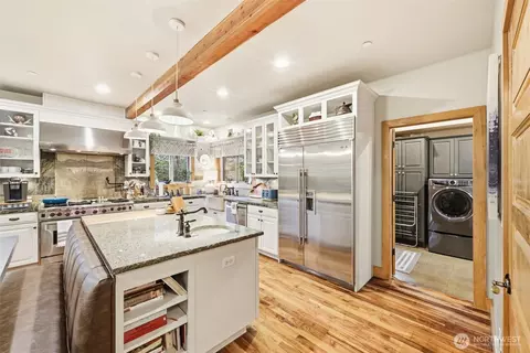 Kitchen - 42732 284th Ave SE, Enumclaw, WA 98022 photo 4 of 4